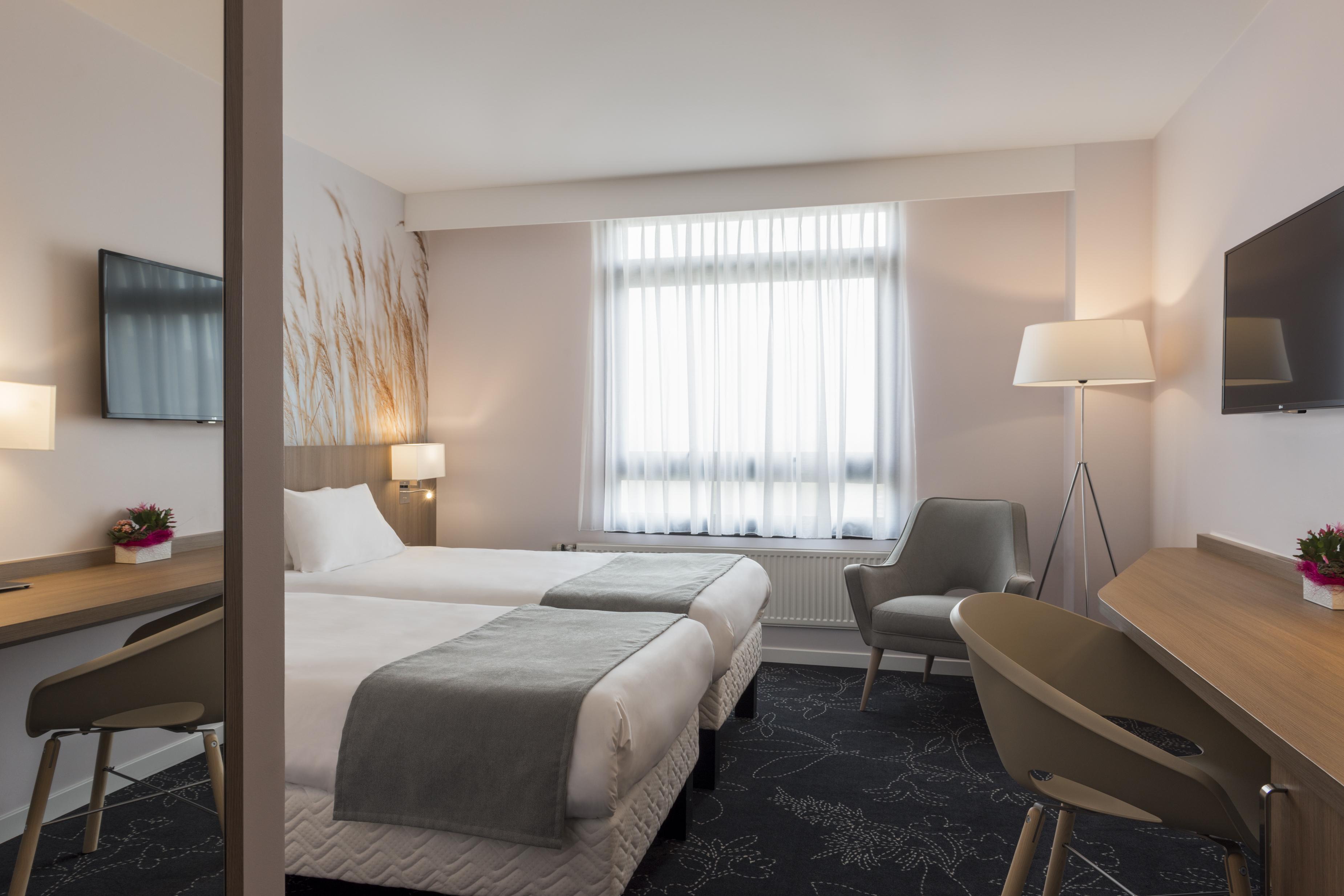 Holiday Inn Calais Coquelles By Ihg Exterior foto
