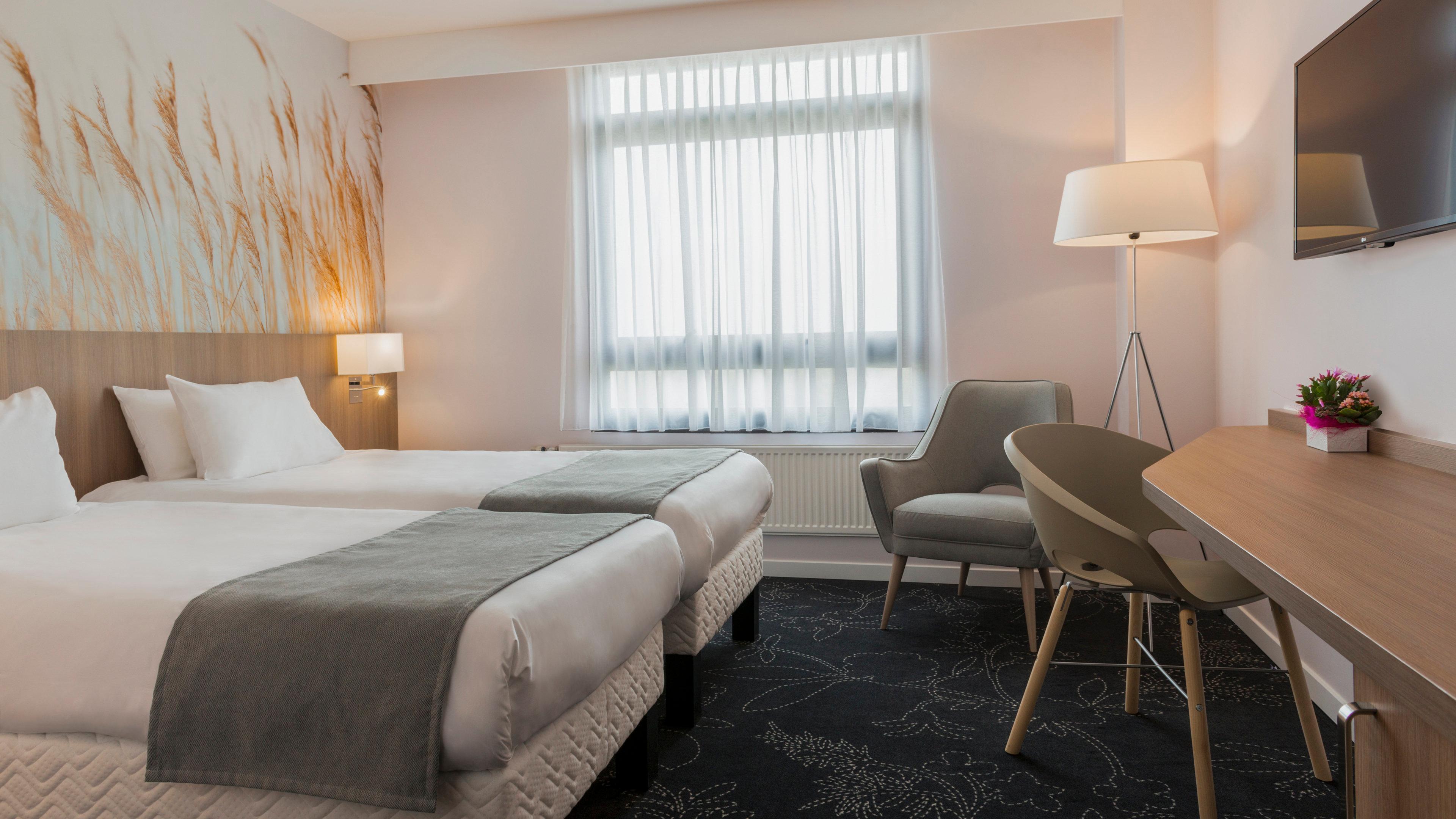 Holiday Inn Calais Coquelles By Ihg Exterior foto